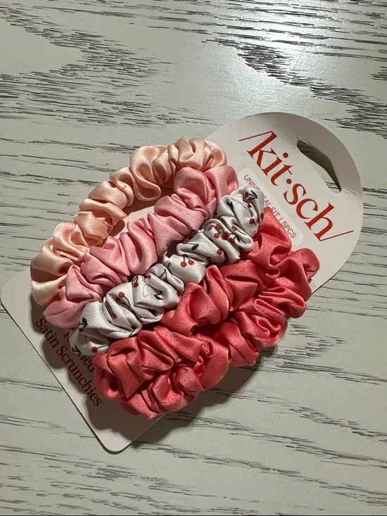 Kitsch Cherry Blossom Ruched Satin Scrunchies 5pc Set - Picture 5 of 5